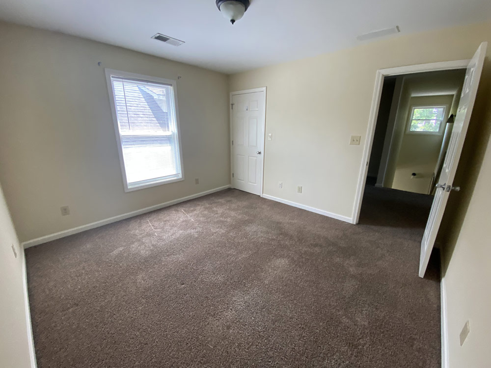 405 KY Court, bedroom