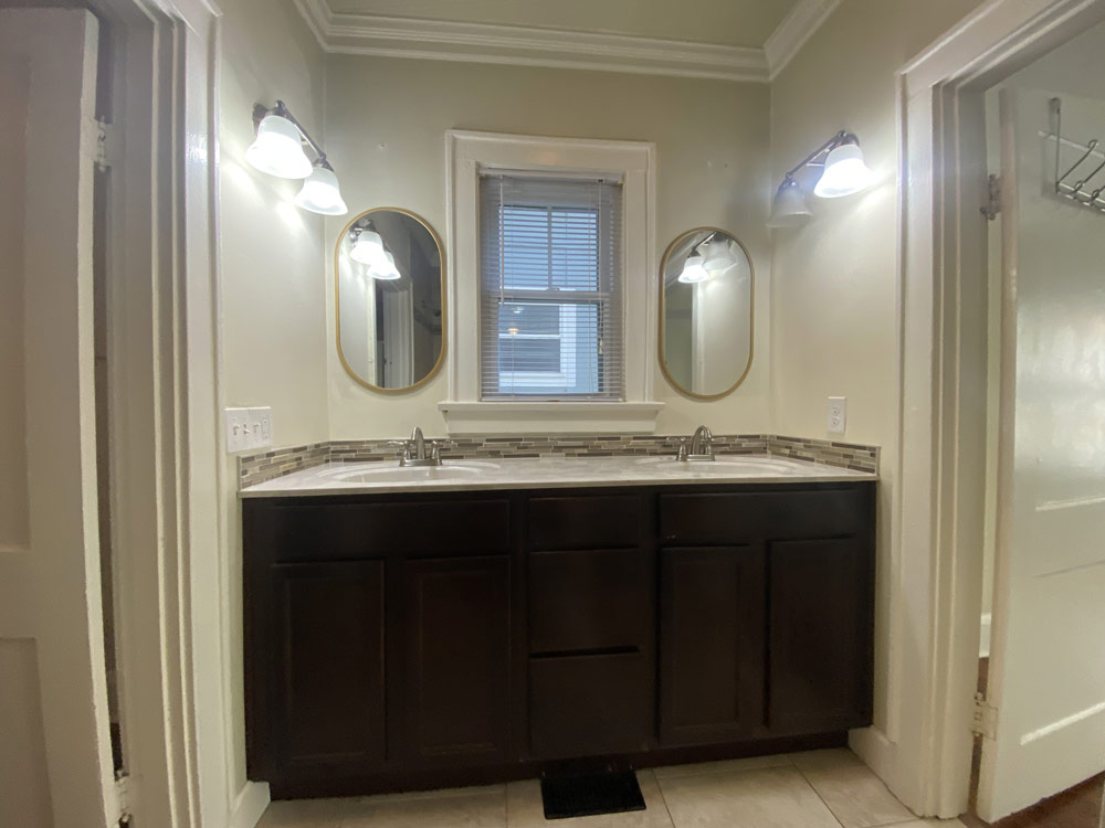 407 KY Court, bathroom