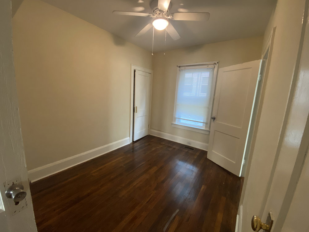 407 KY Court, hardwood floor