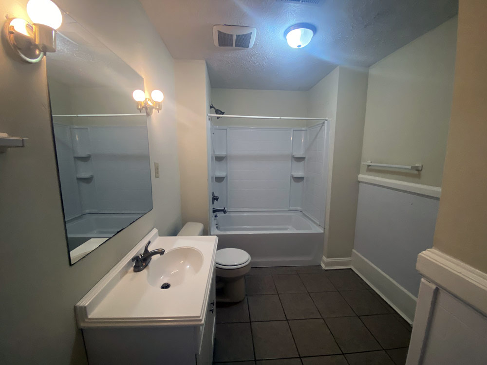 510 Euclid Ave, bathroom